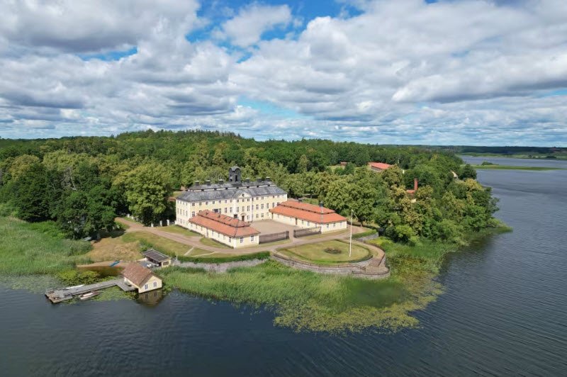 Sturefors Slott, Sweden
